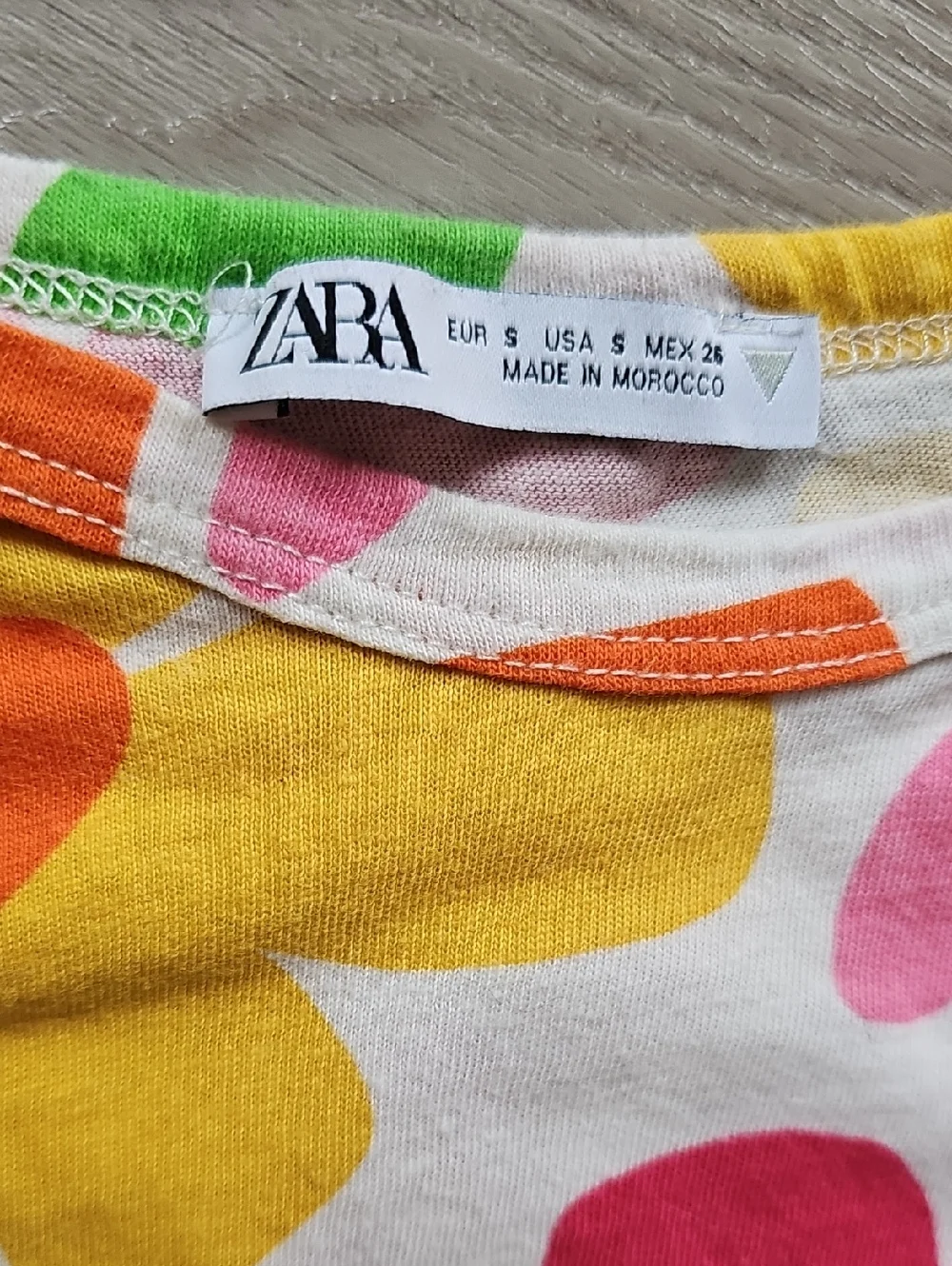 Zara Bright Floral Diagonal Seam Boxy Cropped Tee, Small - Picture 2 of 11